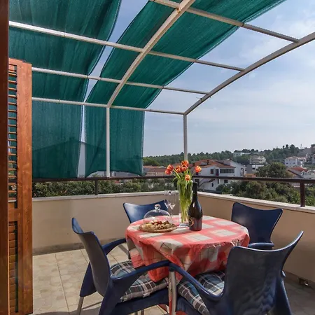 Apartment A 4 W Shared Pool And Balcony Near The