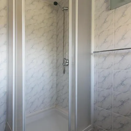 A 4 W Shared Pool And Balcony Near The Апартаменти *